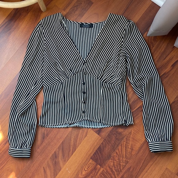 Bershka Tops - NWOT Bershka Top